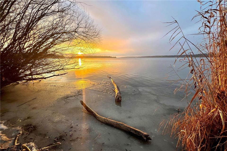 Zum Start in die neue Woche rechnet der DWD vor allem im Süden mit einem Wechselspiel aus Nebel und ansonsten viel Sonnenschein. Stephanie Pilick/dpa