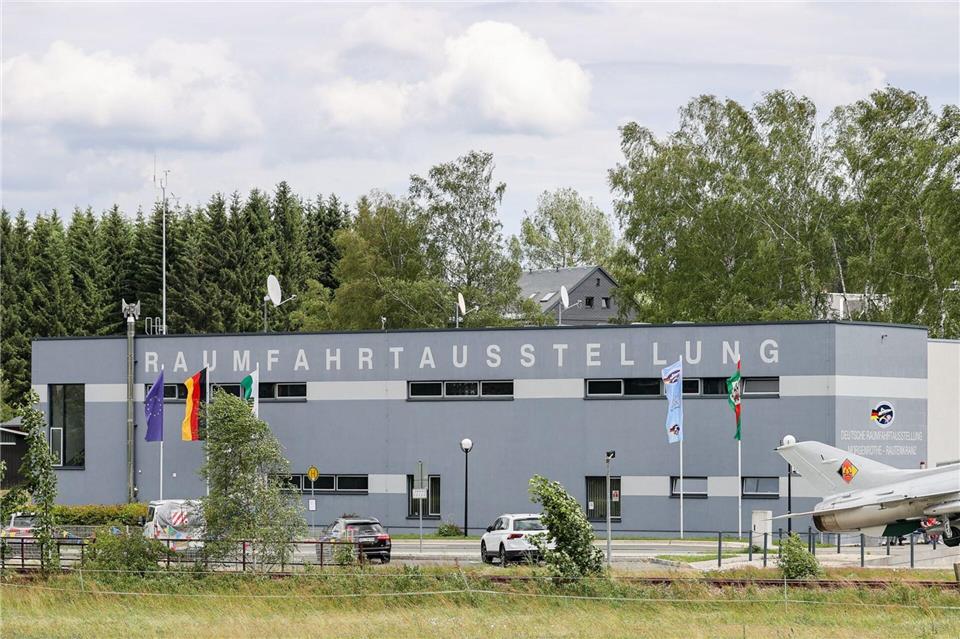 Zum Start von „Artemis 2“ zeigt die Deutsche Raumfahrtausstellung Morgenröthe-Rautenkranz Ausstellungsstücke über den Mond. (Archivbild)Jan Woitas/dpa-Zentralbild/dpa