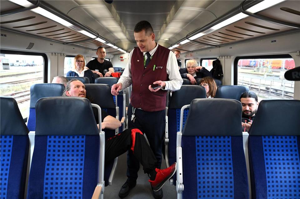 Zum Training gehört auch, realistische Situationen in einem Zug durchzuspielen.Martin Schutt/dpa