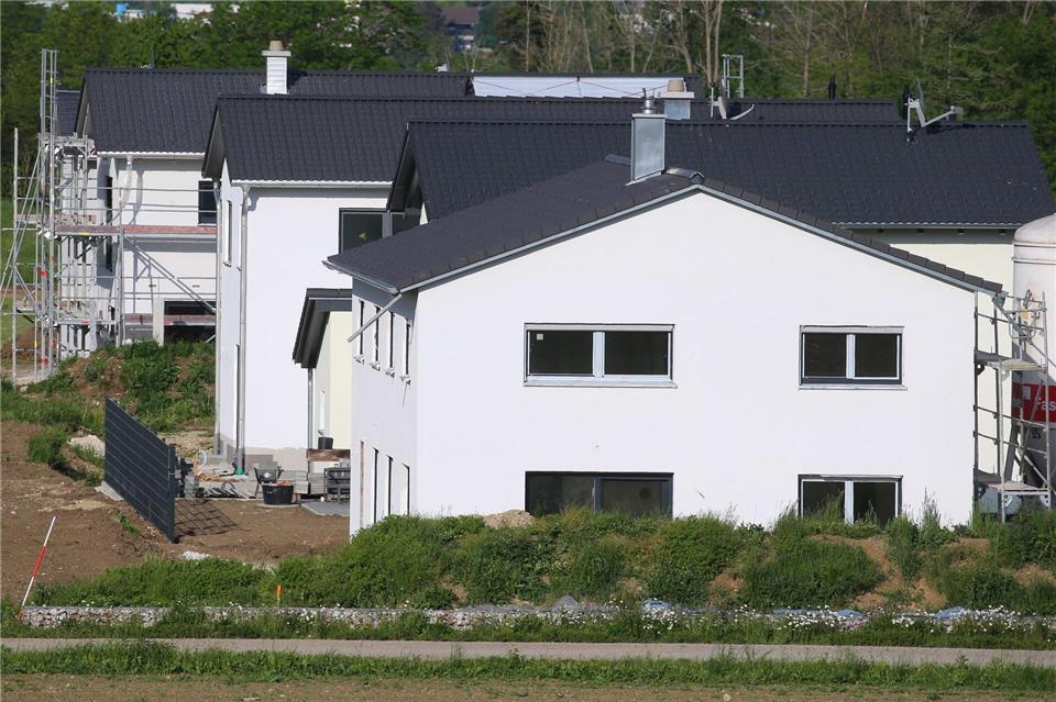 Zum fünften Mal in Folge hat die Interhyp untersucht, wie Menschen in Deutschland die Leistbarkeit von Immobilien einschätzen. (Symbolbild)Karl-Josef Hildenbrand/dpa/dpa-tmn