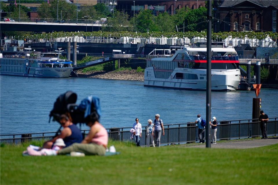 Zum langen Wochenende gibt es in NRW Sonne satt.Henning Kaiser/dpa