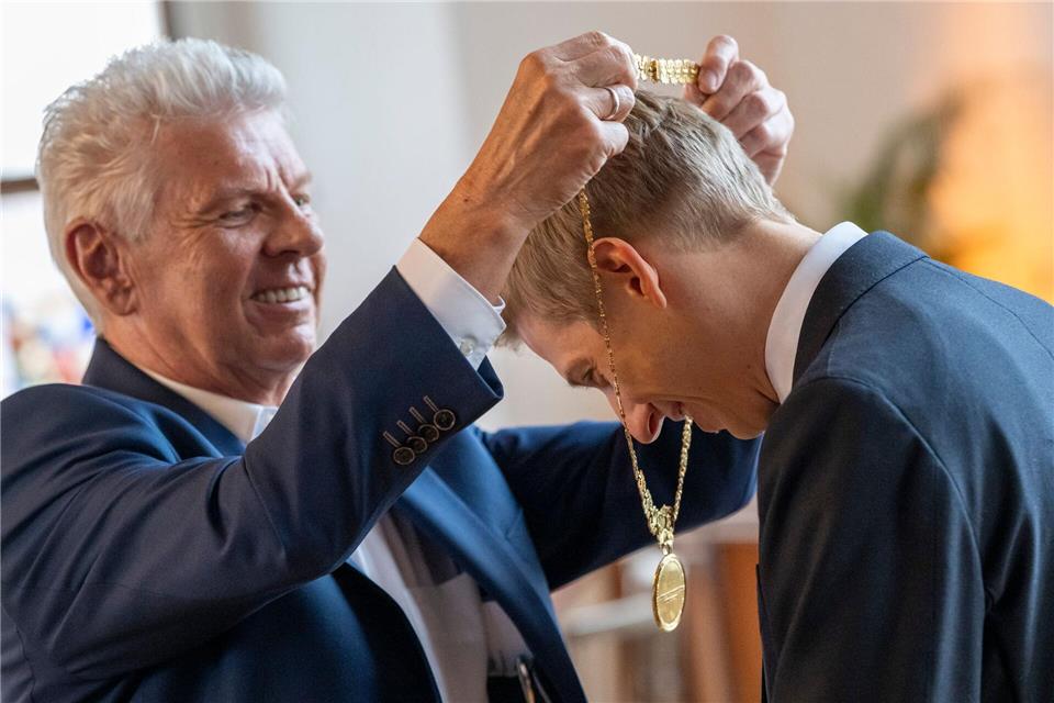 Zur Amtsübergabe tauchte Dieter Reiter wieder auf. (Archivbild)Peter Kneffel/dpa