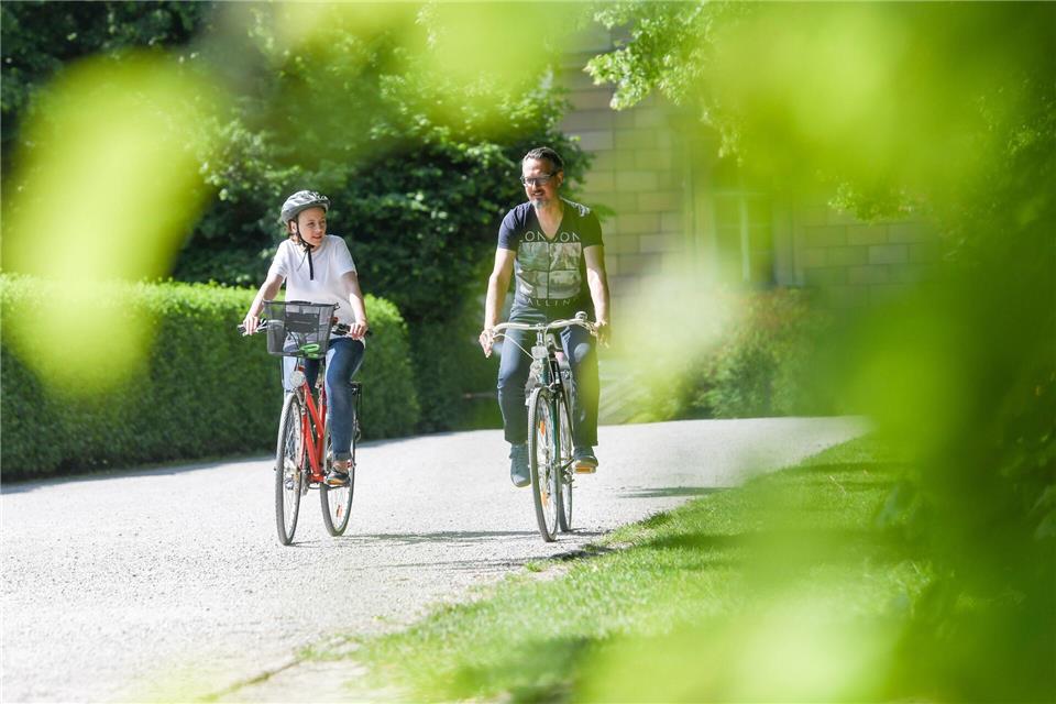 Zur Arbeit, zum Supermarkt, zur Verabredung: Wer Wege im Alltag zu Fuß oder Fahrrad zurücklegt, hat am Ende des Tages automatisch mehr Bewegung.picture alliance / dpa Themendienst