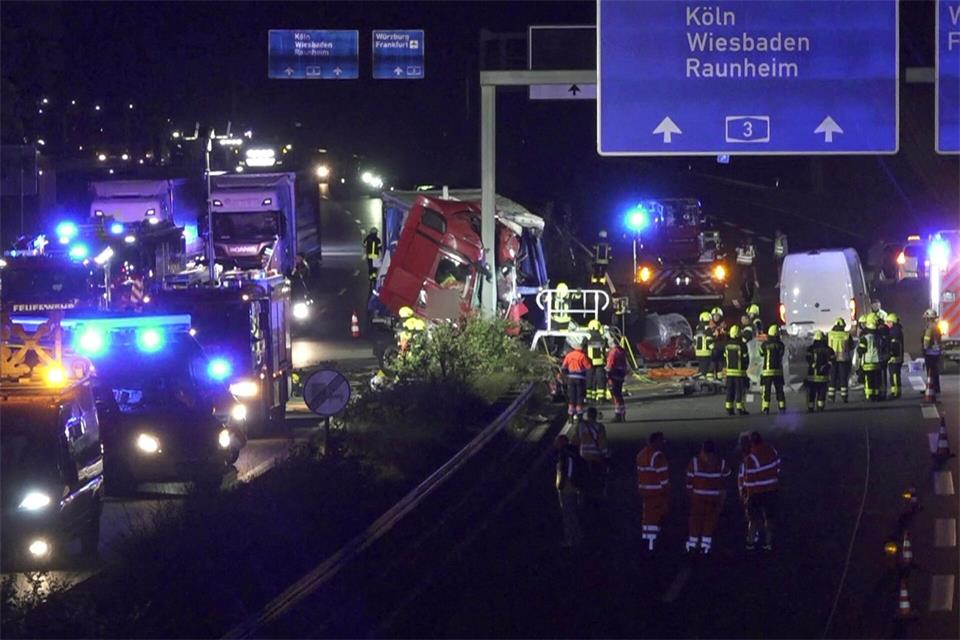Zur Klärung des Unfallhergangs ordnete die Staatsanwaltschaft Darmstadt die Hinzuziehung eines Sachverständigen an.fdemel NEWS/dpa