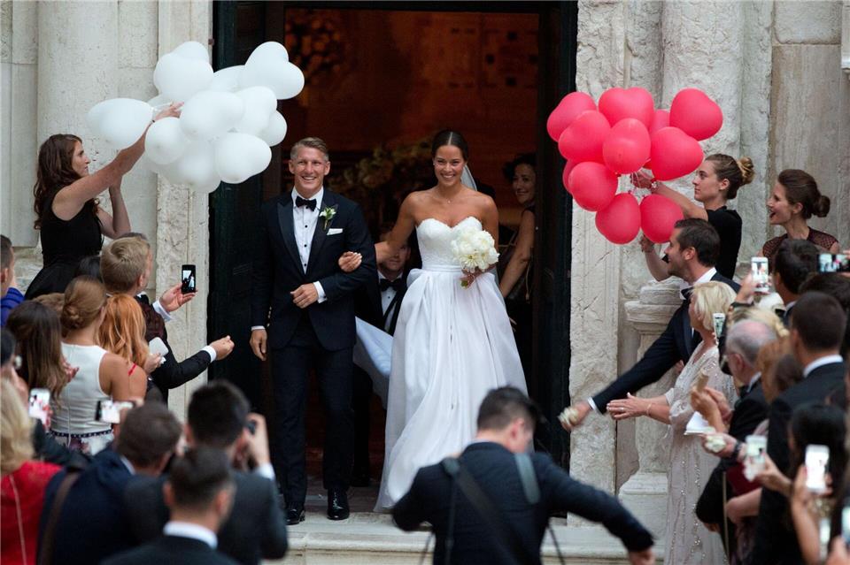 Zur Traumhochzeit in Venedig kamen 2016 bekannte Gäste wie Lukas Podolski und Angelique Kerber. picture alliance / dpa
