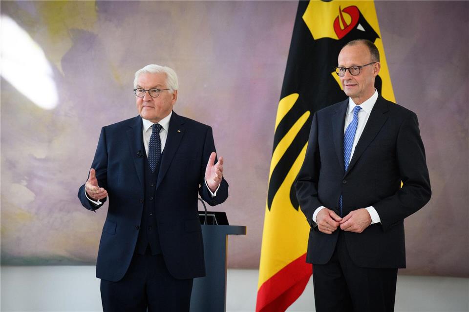 Zur Umbildung des Kabinetts ist als Nächstes der Bundespräsident gefragt. (Archivbild)Bernd von Jutrczenka/dpa