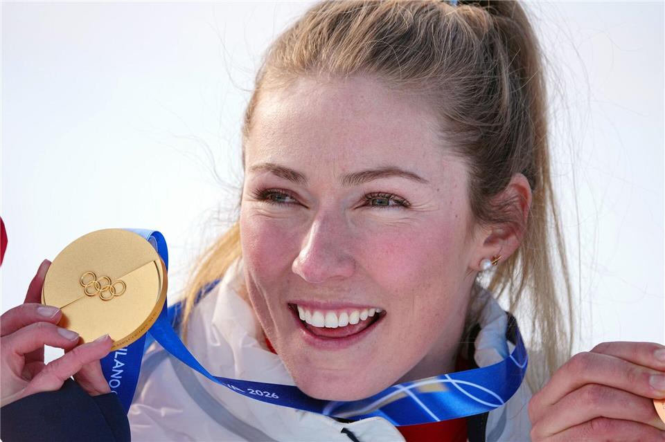 Zurück ganz oben: Mikaela Shiffrin bejubelt ihr insgesamt drittes Olympia-Gold.Michael Kappeler/dpa