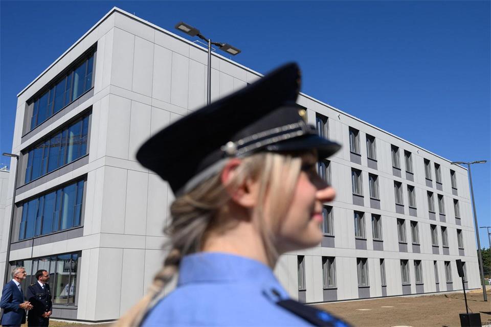 Zusammen mit bereits bestehenden Unterkünften verfügt die Hochschule nun über 522 Plätze. Robert Michael/dpa