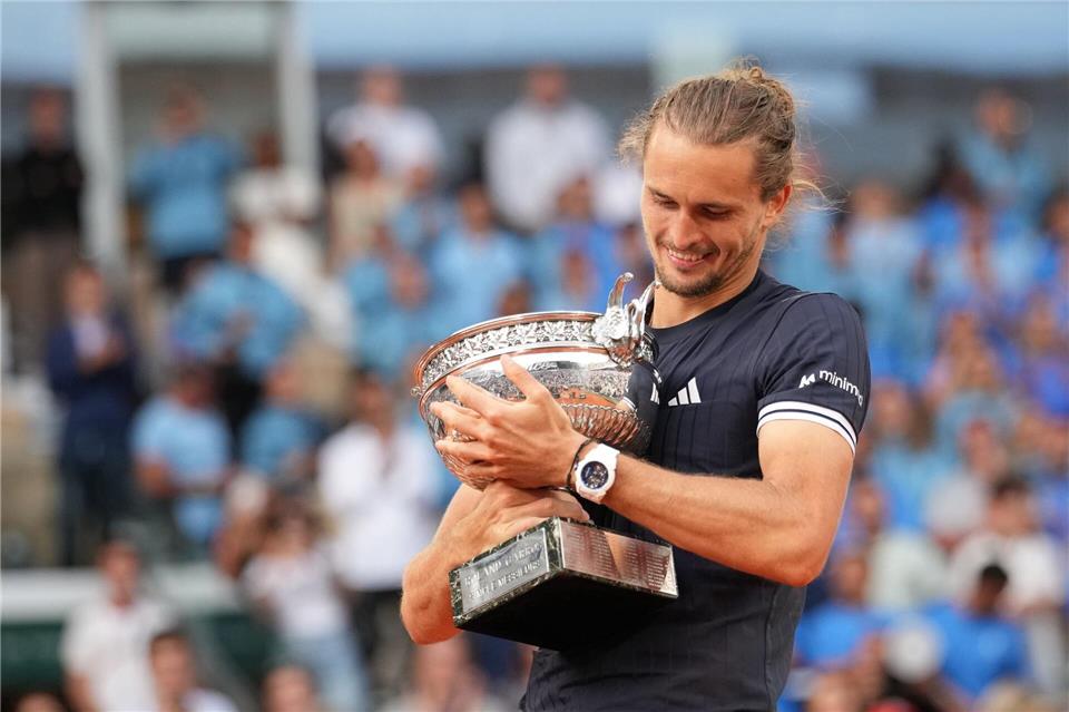 Zverev gewann in Paris den ersten Grand-Slam-Titel seiner Karriere. (Archivbild)Christophe Ena/AP/dpa