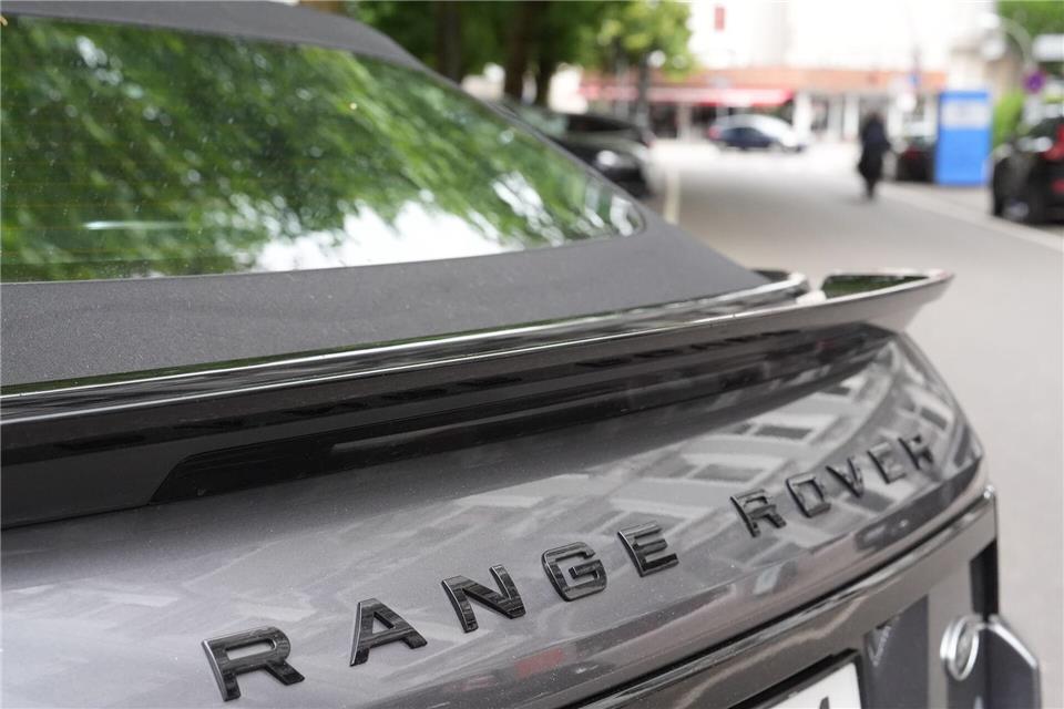 Luxusautodiebe vor Gericht - Millionenschaden Zwei Angeklagte müssen sich vor dem Hamburger Landgericht wegen gewerbsmäßigem Bandendiebstahls verantworten (Symbolbild).Marcus Brandt/dpa