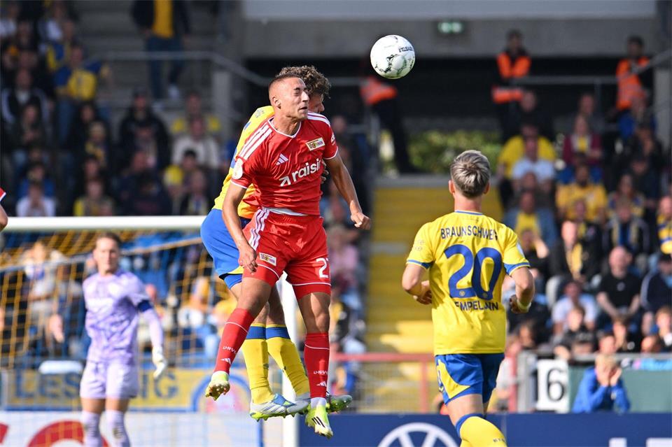 Zwei Tore nach der Einwechselung: Marin Ljubicic von Union Berlin beim Pokalspiel in Braunschweig.Swen Pförtner/dpa