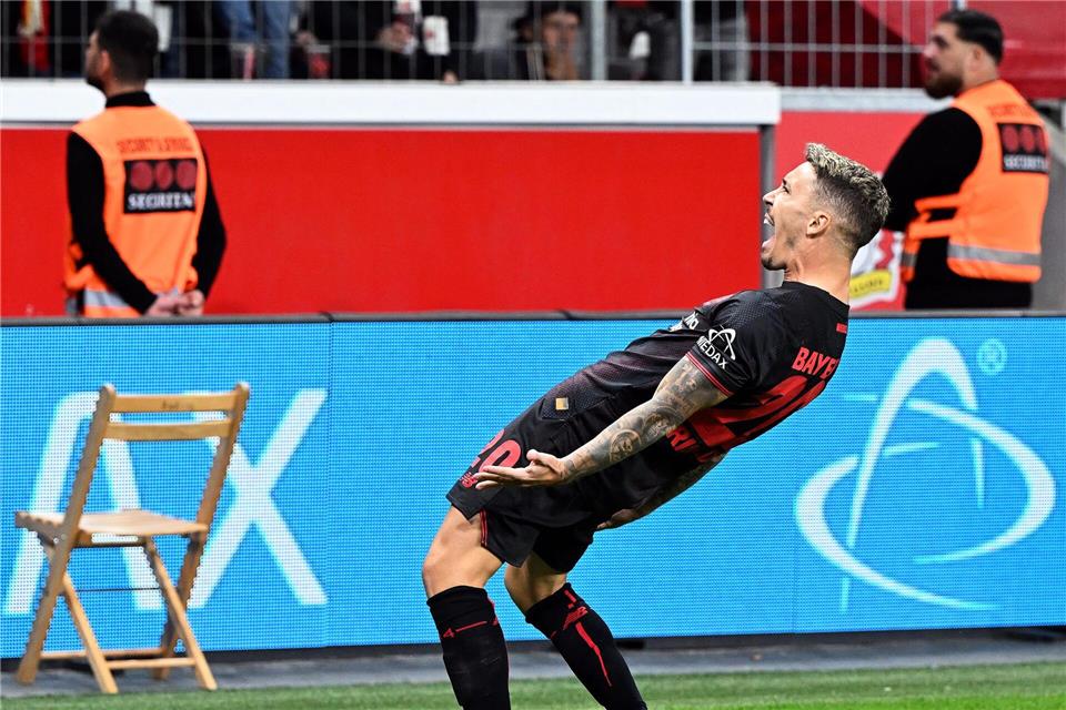 Zweimal stark beim Freistoß: Alejandro Grimaldo.Federico Gambarini/dpa