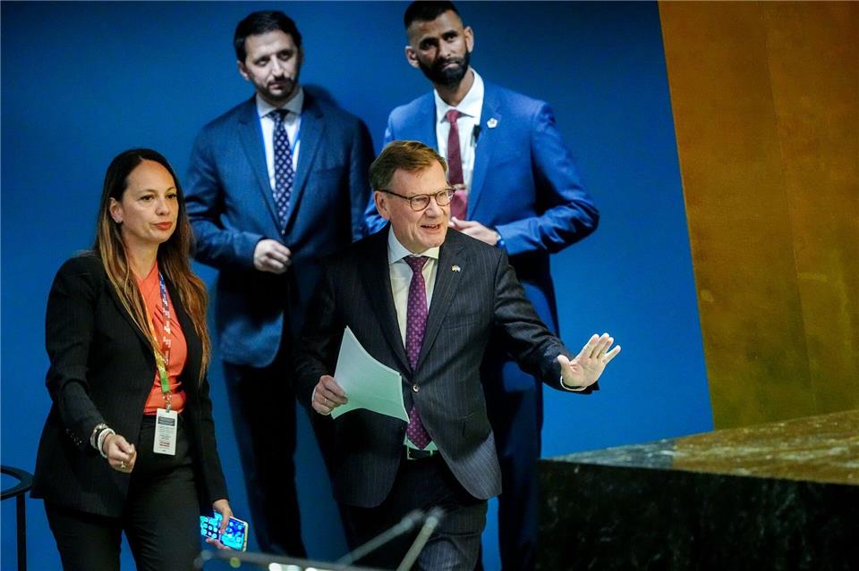 Zweistaatenlösung im Nahen Osten: Die Bundesregierung will dem Kurs europäischer Partner zum jetzigen Zeitpunkt nicht folgen.Kay Nietfeld/dpa