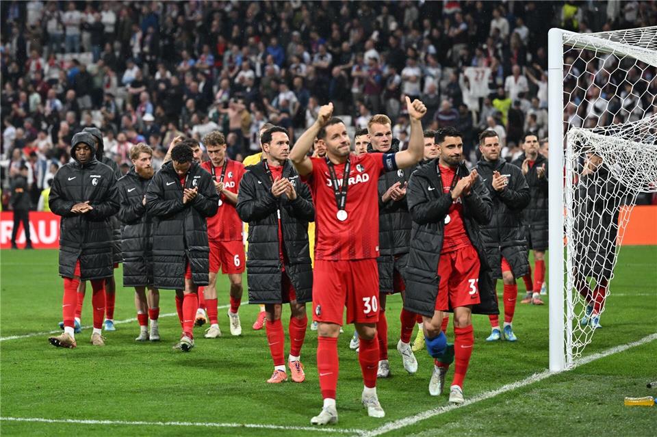Zweiter Sieger: Der SC Freiburg blieb im Finale chancenlos, dennoch war es eine herausragende Saison.Robert Michael/dpa