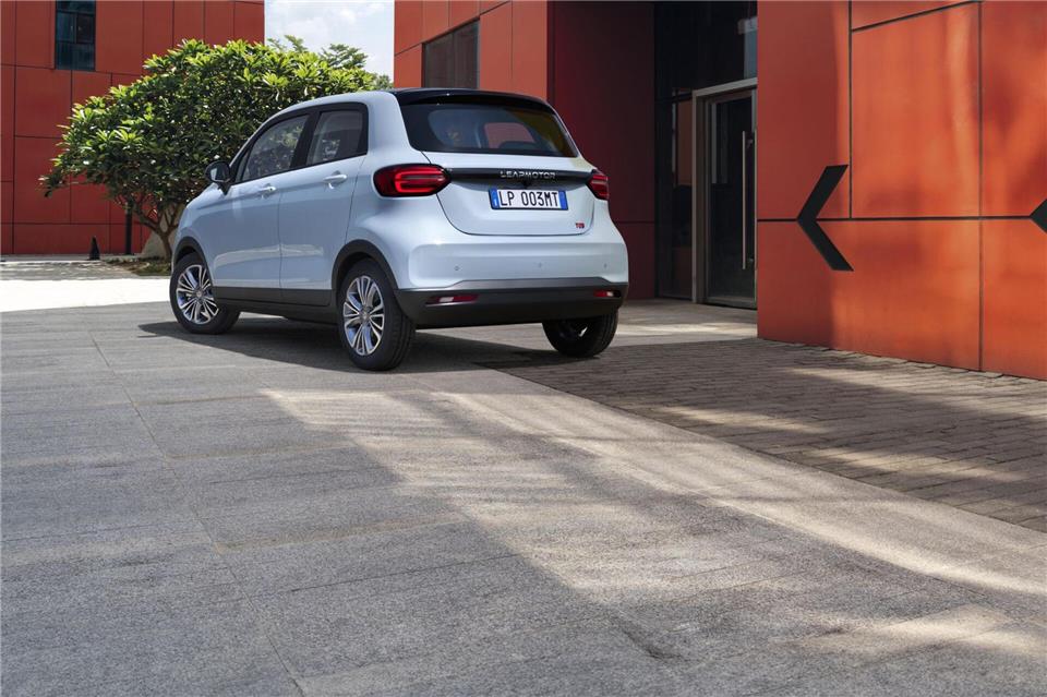 Zweitwagen für die City? An der Ampel und im Stop-and-Go-Verkehr ist der T03 spritzig wie jedes E-Auto. Max Sarotto/Leapmotor/dpa-tmn