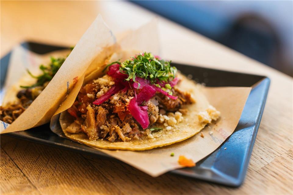 Zwischen 50 und 70 Cent pro Verpackung fallen an.Philipp von Ditfurth/dpa