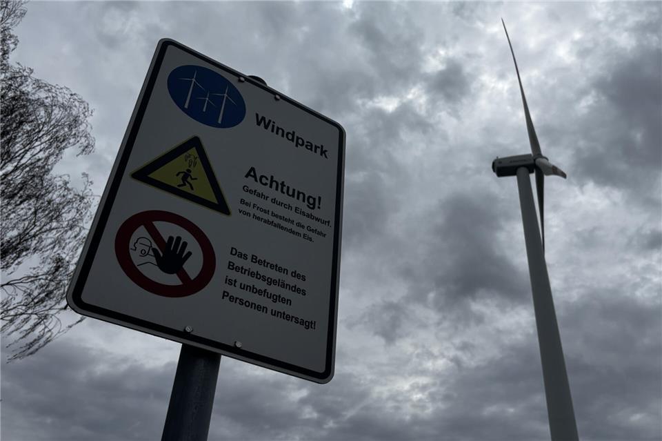 Zwischen Heiden und der Autobahn A31 ragen südlich der Halterner Straße jede Menge Windräder in den Himmel. Diese Anlage soll erneuert werden, allerdings nördlich der Halterner Straße.