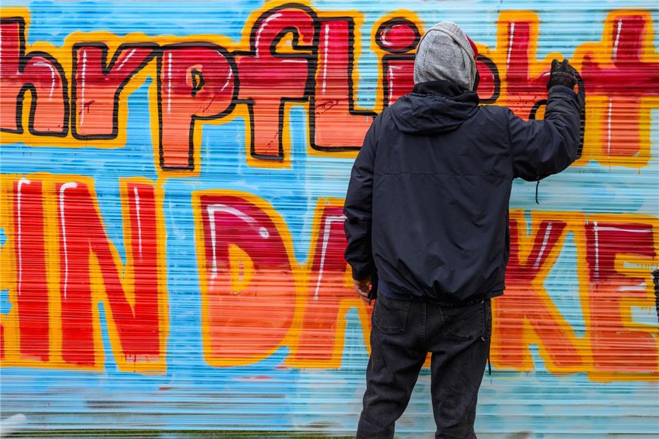 Zwischen Klassenzimmer und Kundgebung: Wer streikt, sollte sich offen abmelden – alles andere gilt als Schwänzen.picture alliance/dpa