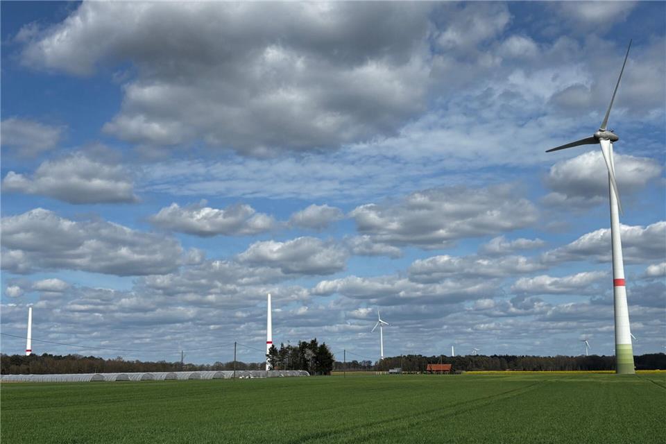 Zwischen Marbeck und Raesfeld entsteht derzeit eine ganze Reihe neuer Windkraftanlagen.