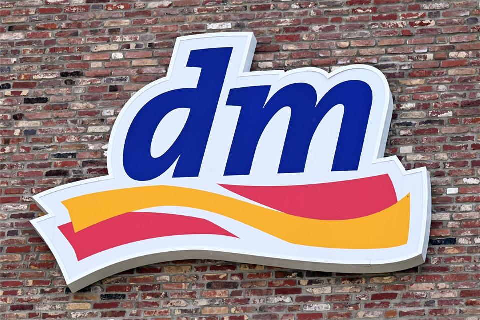 dm-Chef Christoph Werner spricht sich für einen kritischen Dialog mit der AfD aus. (Archivbild)Uli Deck/dpa